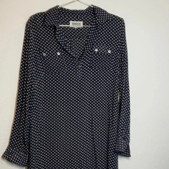 Brooklyn Industries Dresses & Skirts - Brooklyn Industries V Neck Tunic Dress Navy Print SMALL